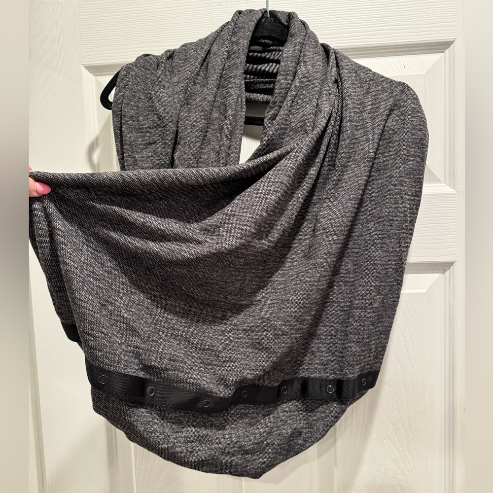 Lululemon Vinyasa Grey Scarf